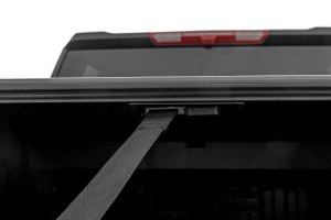 Chevrolet Silverado 2500 HD Manual Retractable Bed Cover - Rough Country - Matte Black - '20-'26